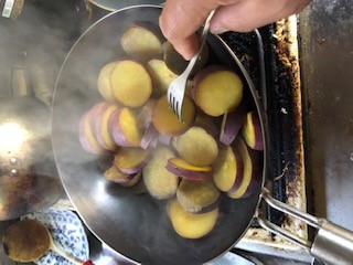 画像: カフでサツマイモを炊いてみよう！　純チタン深型フライパン